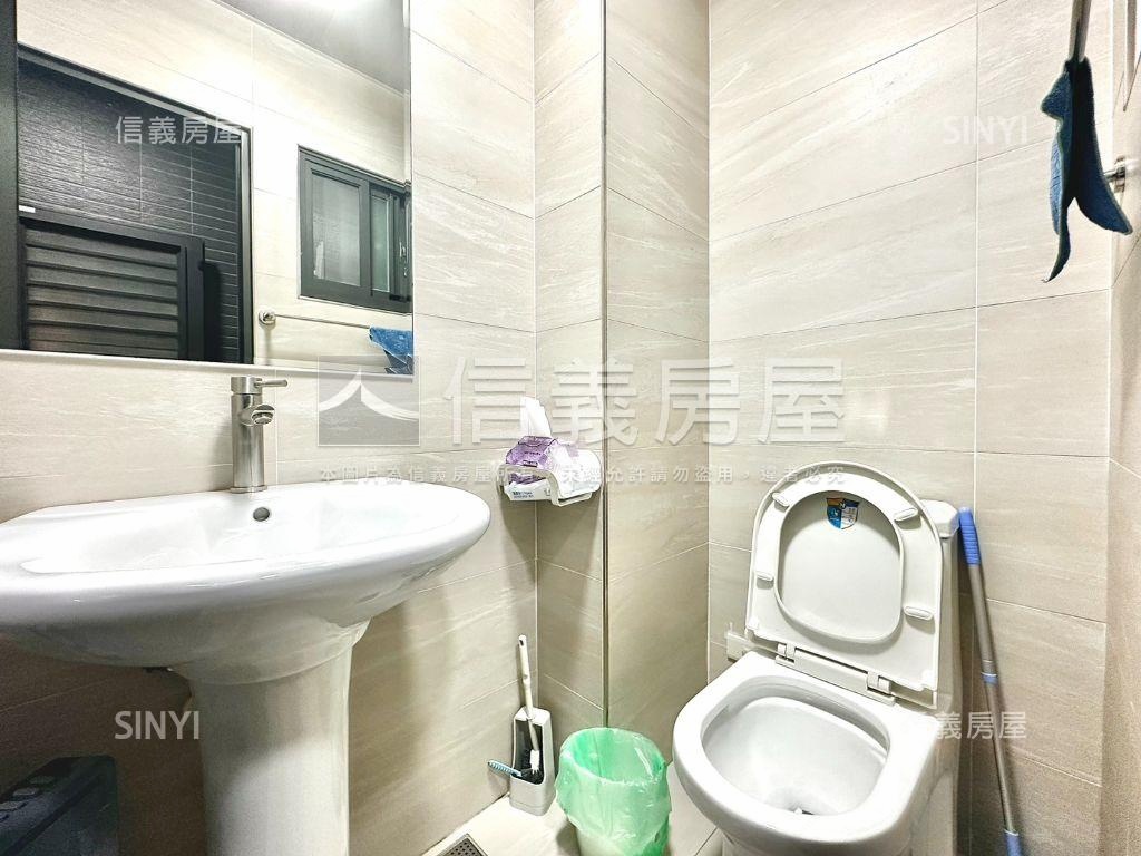 仁雄商圈輕屋齡車墅房屋室內格局與周邊環境