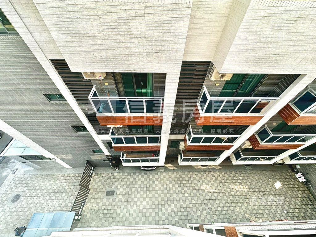 仁雄商圈輕屋齡車墅房屋室內格局與周邊環境