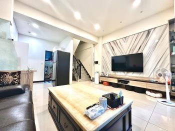 仁雄商圈輕屋齡車墅