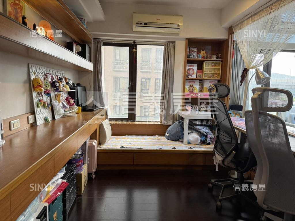 帝后極美４房車位房屋室內格局與周邊環境