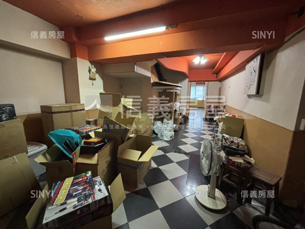 漢神商圈熱鬧金店房屋室內格局與周邊環境