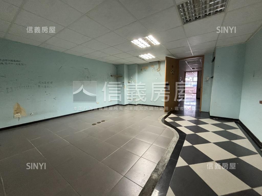漢神商圈熱鬧金店房屋室內格局與周邊環境