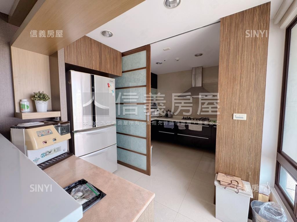 專任熊都國美高樓視野戶房屋室內格局與周邊環境