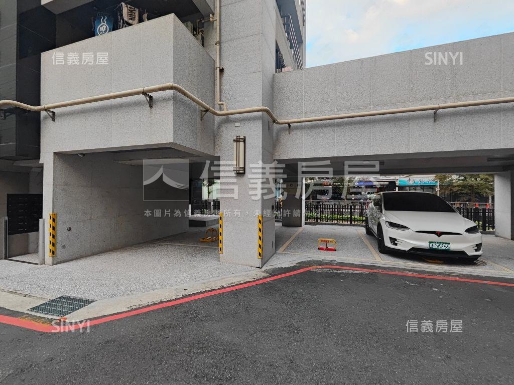 荷悅１５樓可另買平面車位房屋室內格局與周邊環境