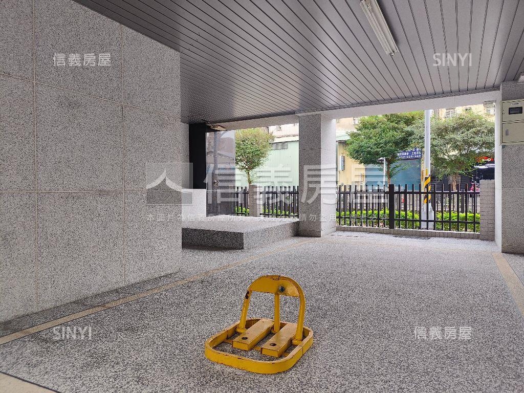 荷悅１５樓可另買平面車位房屋室內格局與周邊環境