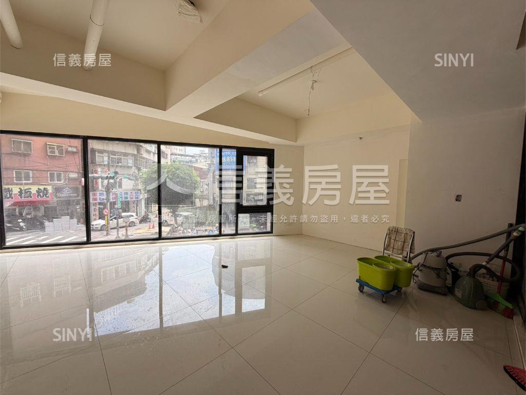 家格綻綻店面Ａ房屋室內格局與周邊環境