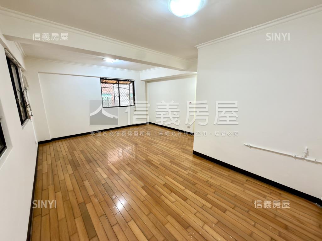 吉祥園●寬敞舒適●樓中樓房屋室內格局與周邊環境