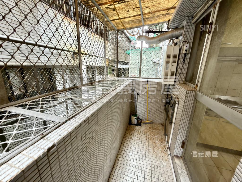 吉祥園●寬敞舒適●樓中樓房屋室內格局與周邊環境