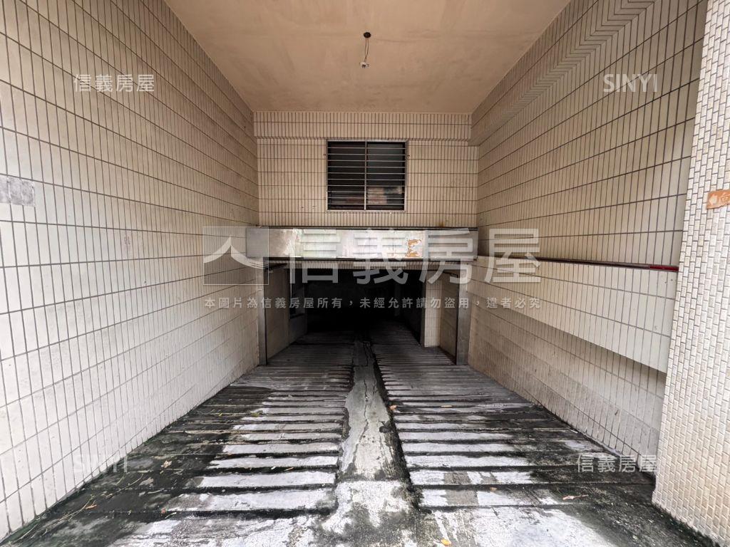 光復南路坡道平面車位房屋室內格局與周邊環境