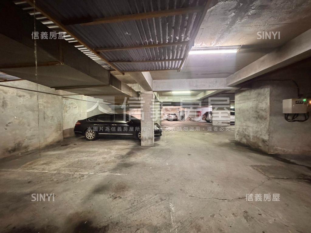 光復南路坡道平面車位房屋室內格局與周邊環境