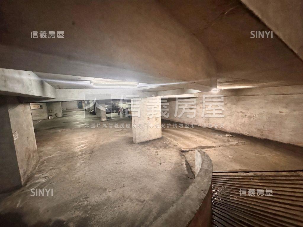 光復南路坡道平面車位房屋室內格局與周邊環境