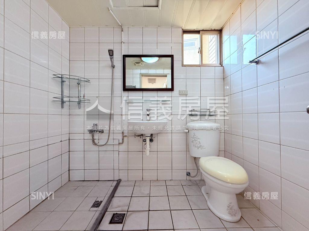 專任小城三房平車屋況佳房屋室內格局與周邊環境