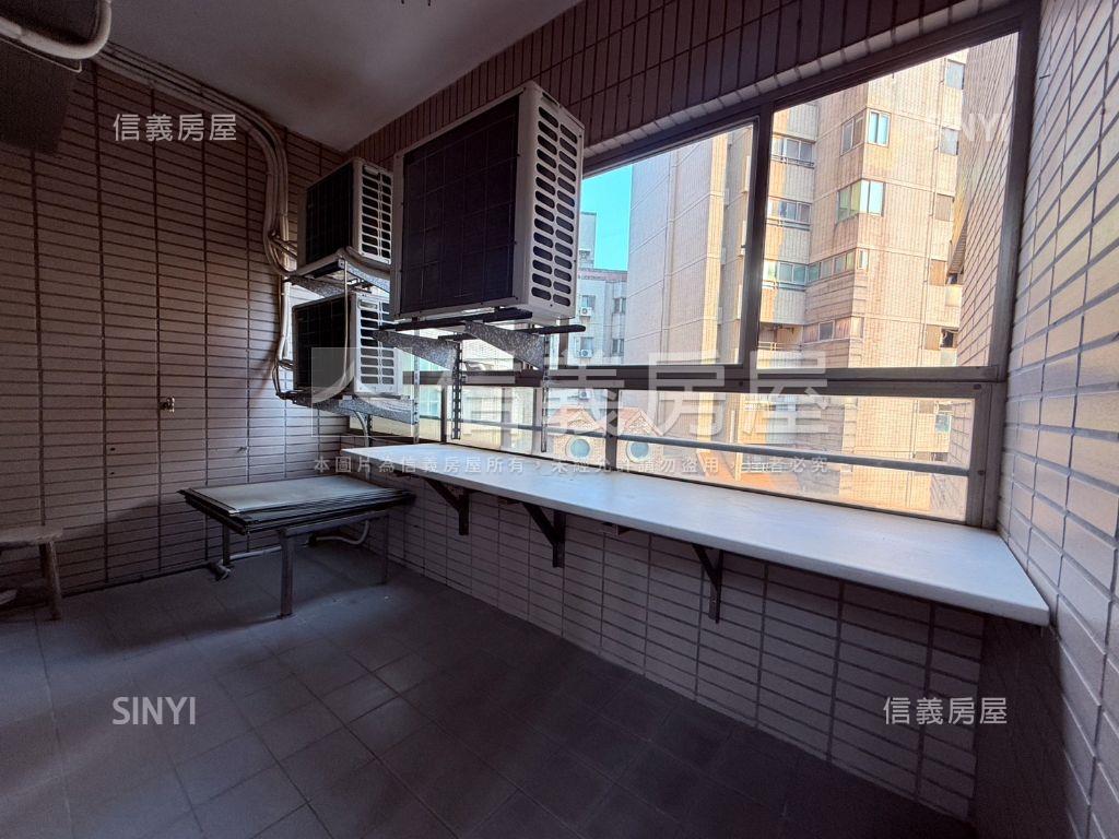 專任小城三房平車屋況佳房屋室內格局與周邊環境