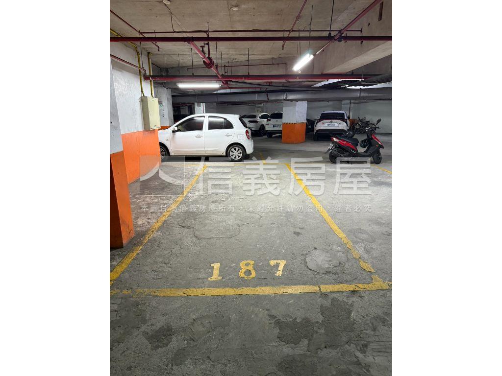 專任小城三房平車屋況佳房屋室內格局與周邊環境