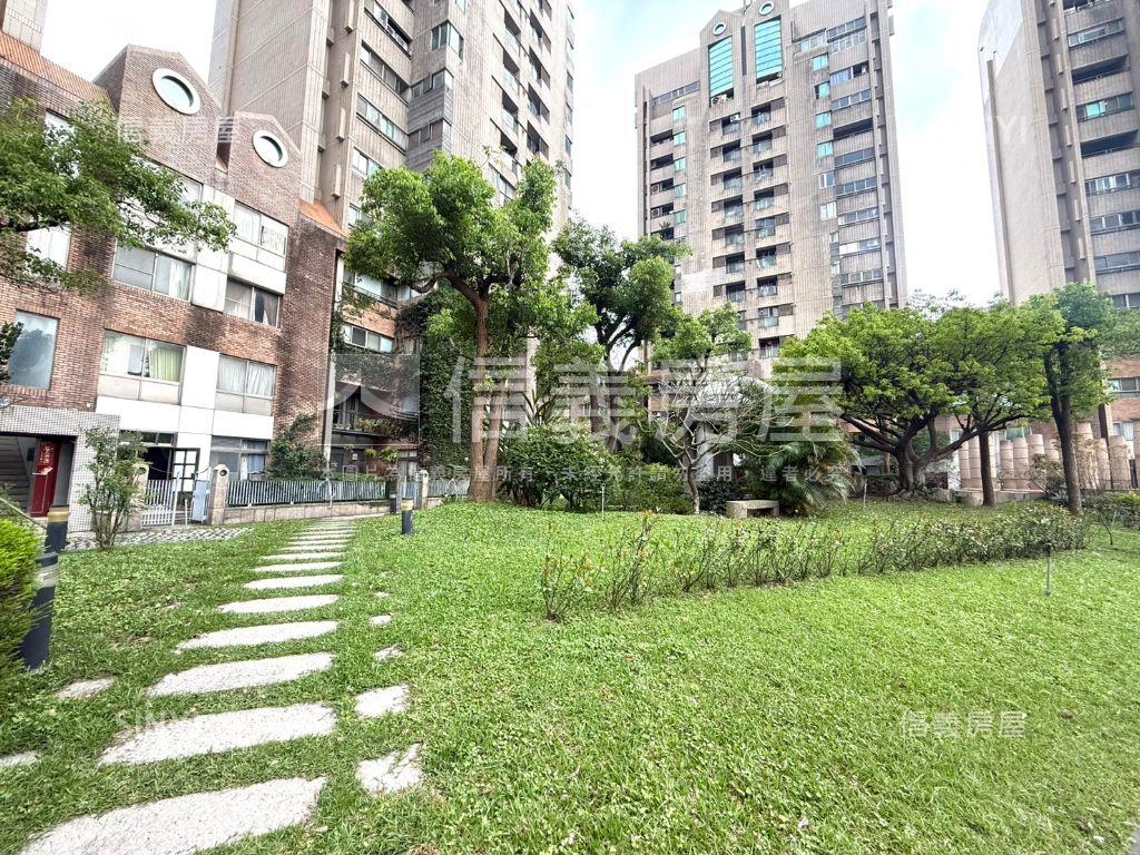 專任小城三房平車屋況佳房屋室內格局與周邊環境