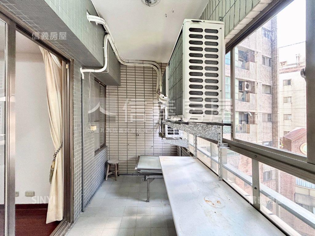 專任小城三房平車屋況佳房屋室內格局與周邊環境