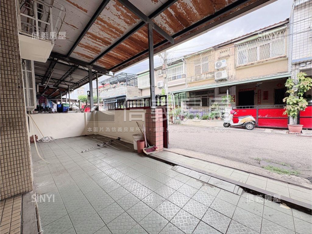 近長億，大面寬臨路透天房屋室內格局與周邊環境