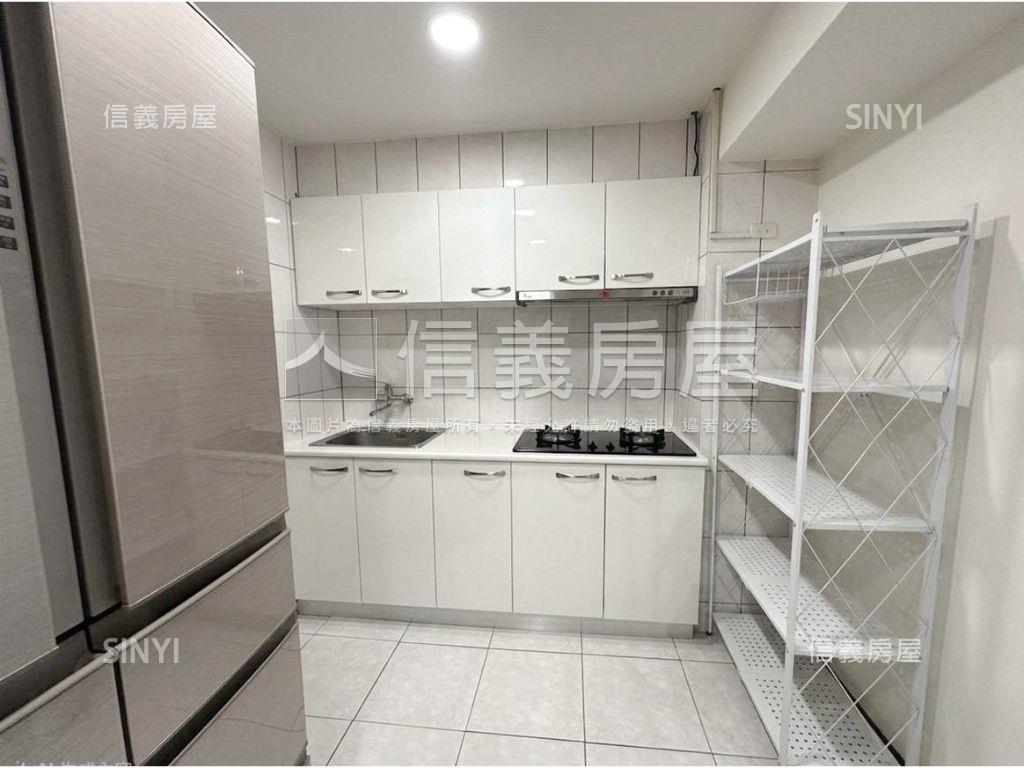 新加坡雙面採光三房美宅房屋室內格局與周邊環境