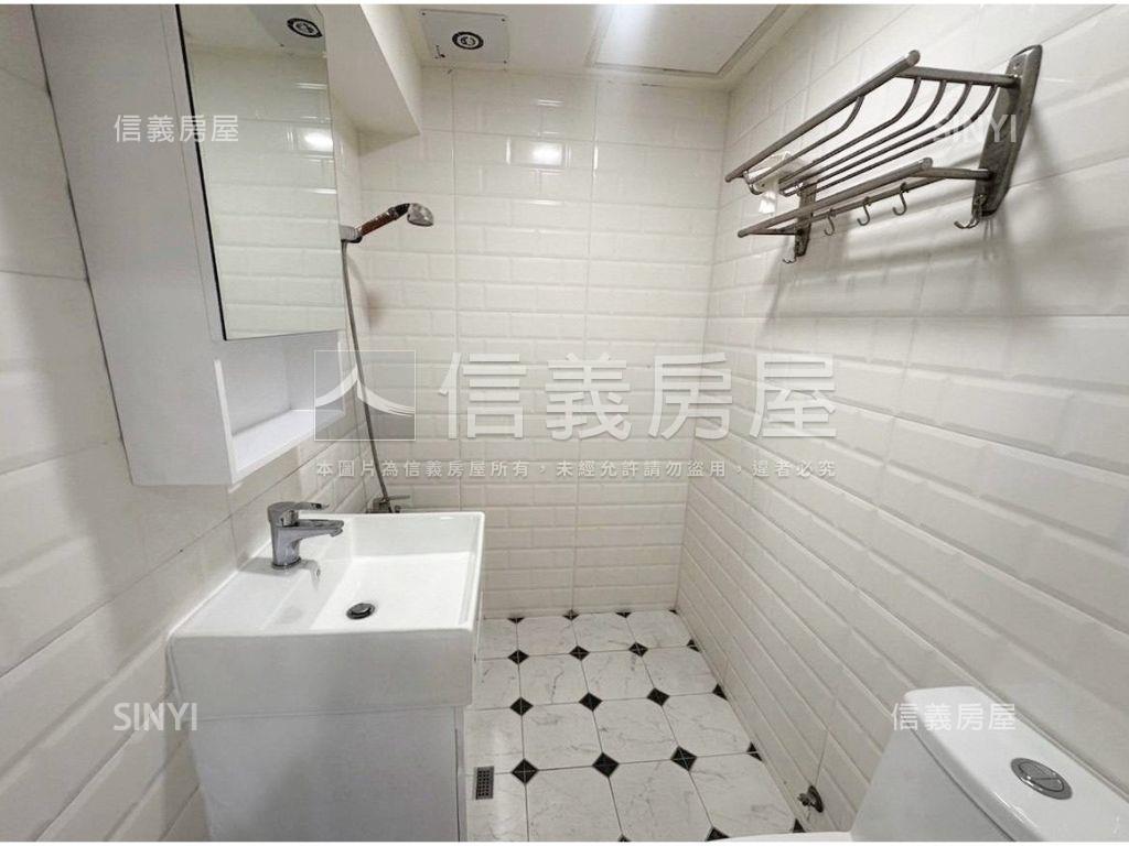 新加坡雙面採光三房美宅房屋室內格局與周邊環境