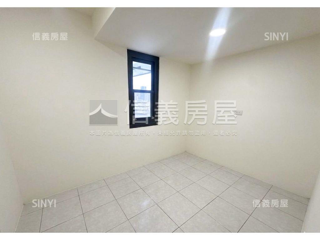 新加坡雙面採光三房美宅房屋室內格局與周邊環境