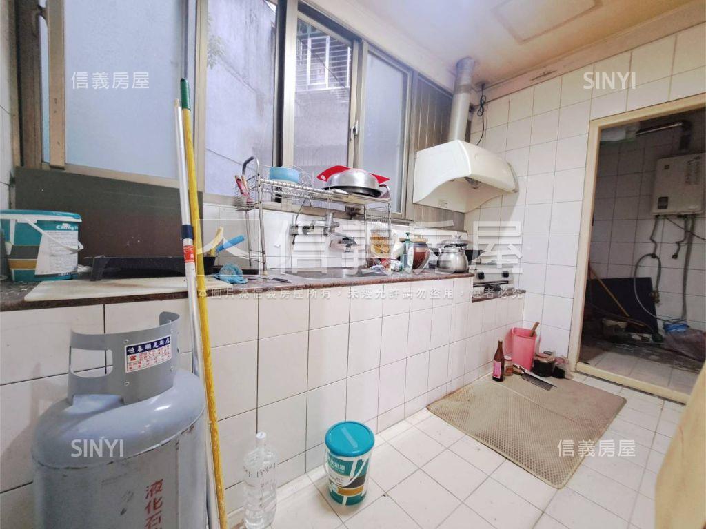 近徐匯中學捷運站大空間房屋室內格局與周邊環境