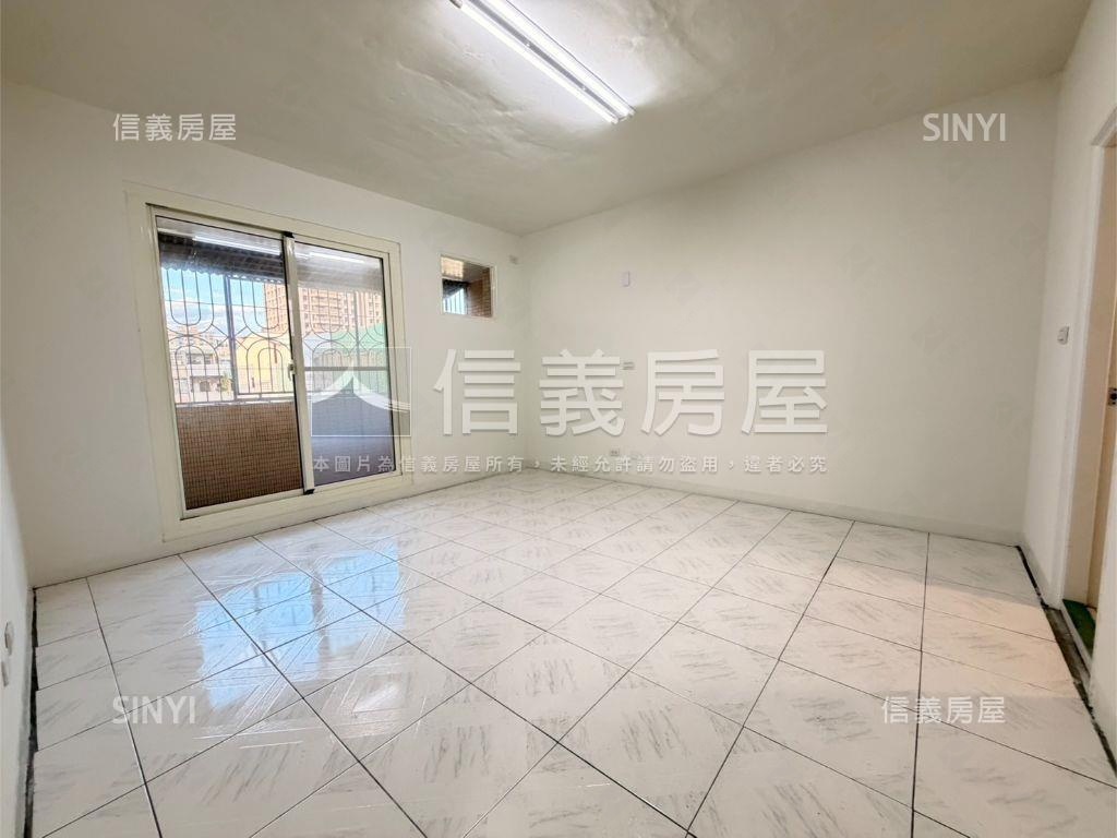 近光華家樂福整潔３房房屋室內格局與周邊環境