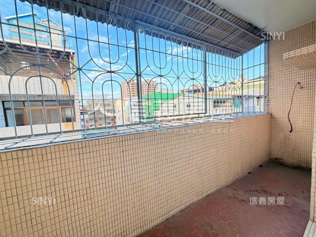 近光華家樂福整潔３房房屋室內格局與周邊環境