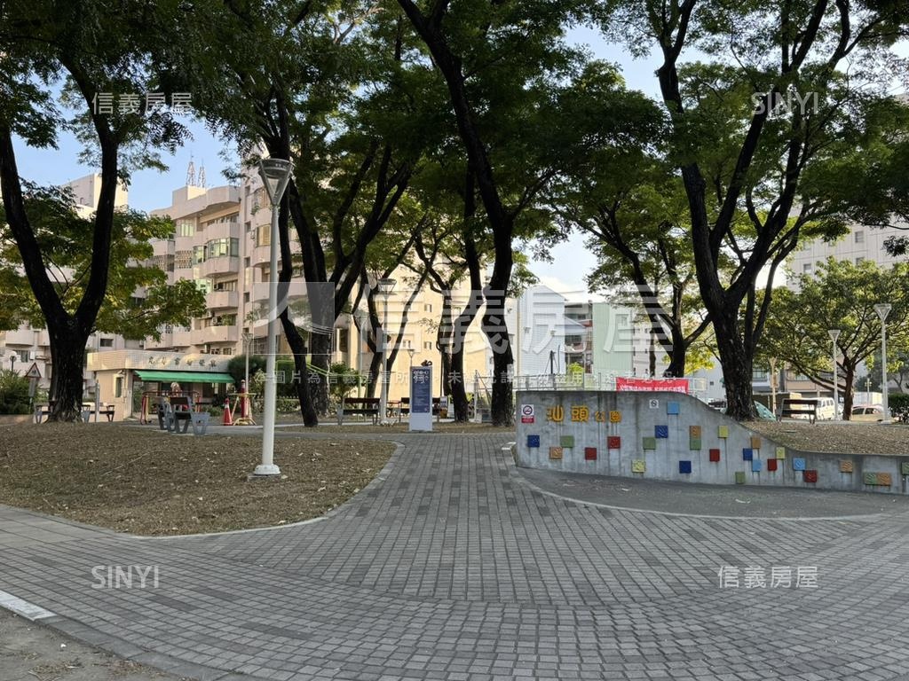 近光華家樂福整潔３房房屋室內格局與周邊環境