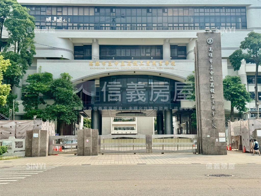 近光華家樂福整潔３房房屋室內格局與周邊環境