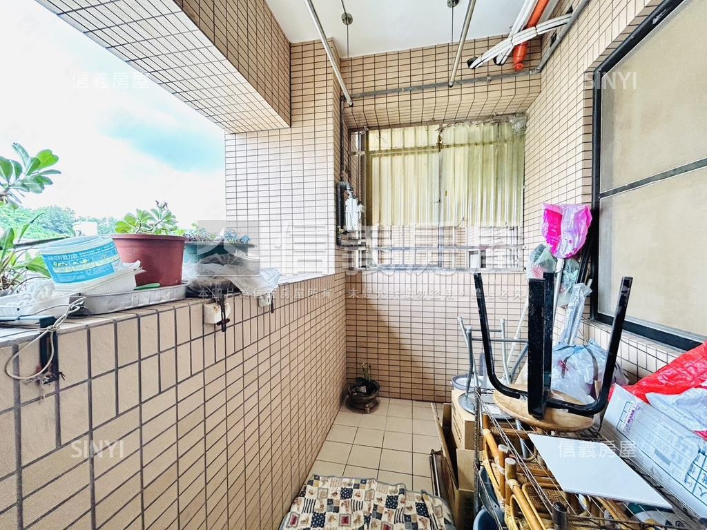 陽光生活精美４房＋車位房屋室內格局與周邊環境