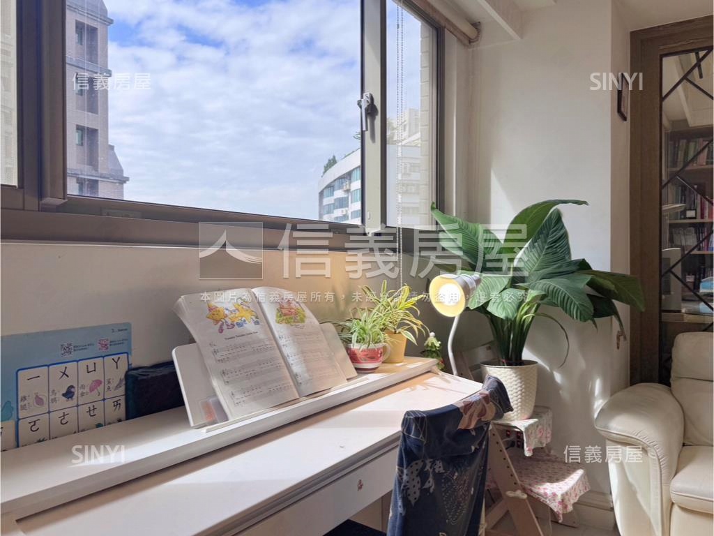 永安樂活時尚四房車位房屋室內格局與周邊環境