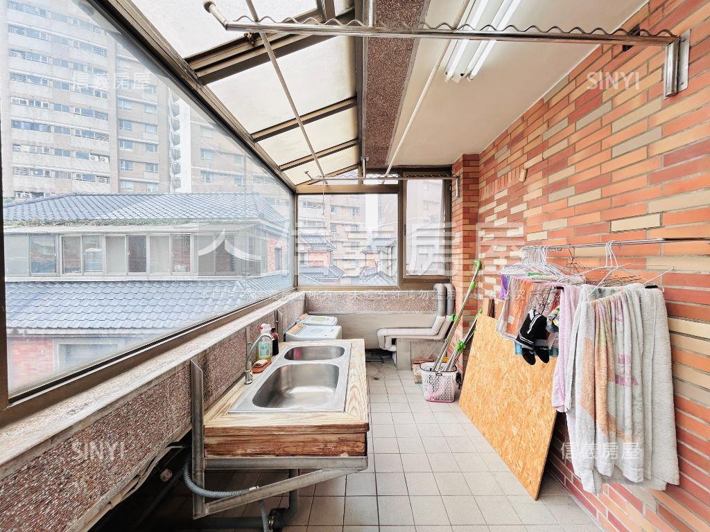 稀有釋出美式建築福太別墅房屋室內格局與周邊環境