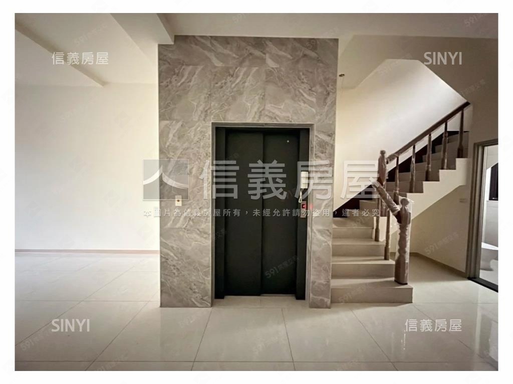 新平麗馳全新電梯臨路別墅房屋室內格局與周邊環境