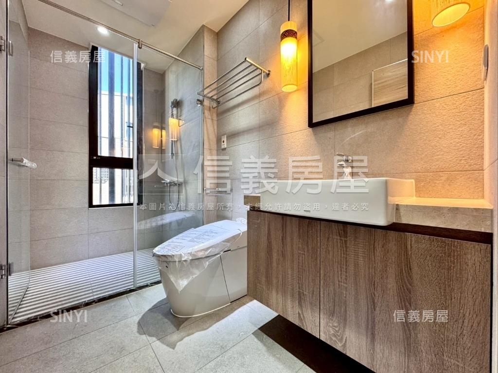 新平麗馳全新電梯臨路別墅房屋室內格局與周邊環境