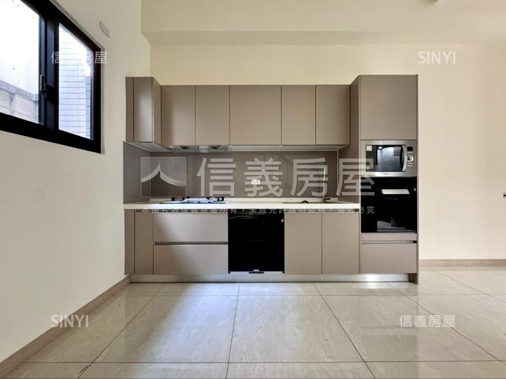 新平麗馳全新電梯臨路別墅房屋室內格局與周邊環境