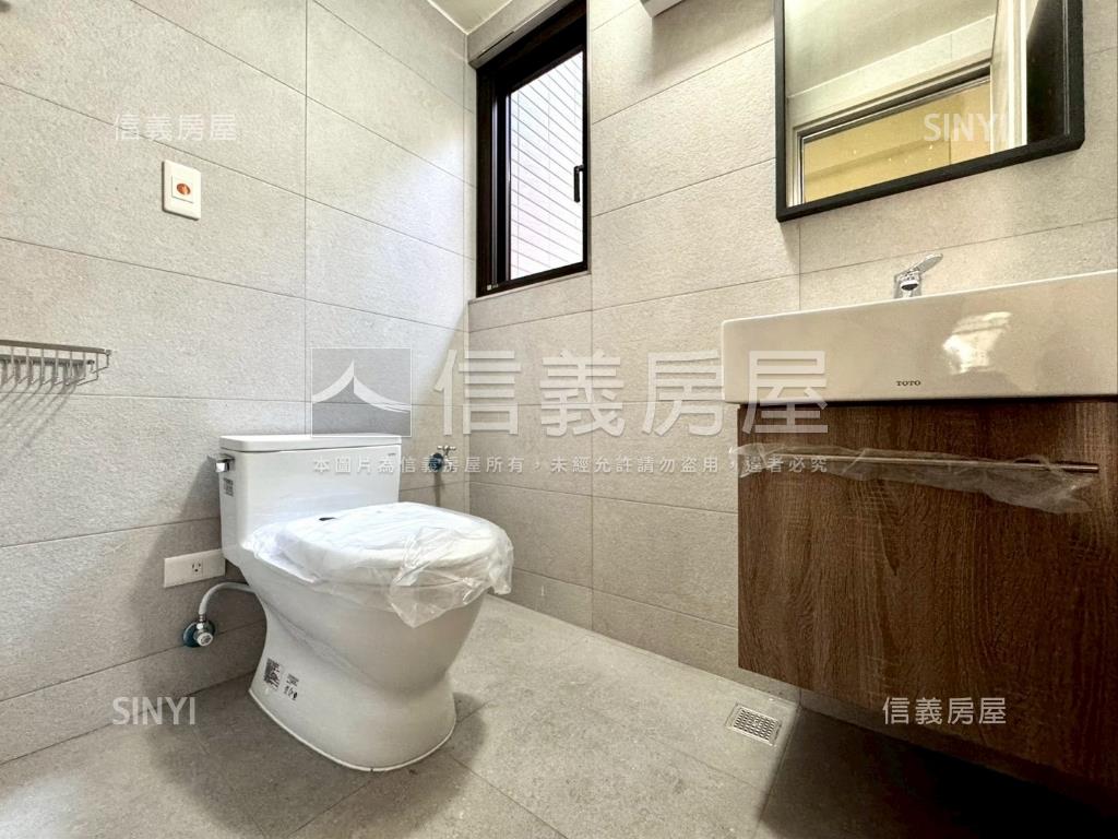 新平麗馳全新電梯臨路別墅房屋室內格局與周邊環境