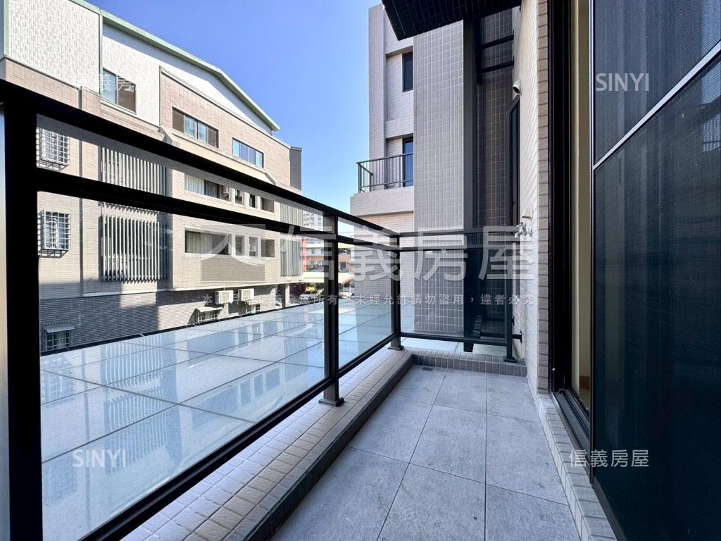 新平麗馳全新電梯臨路別墅房屋室內格局與周邊環境