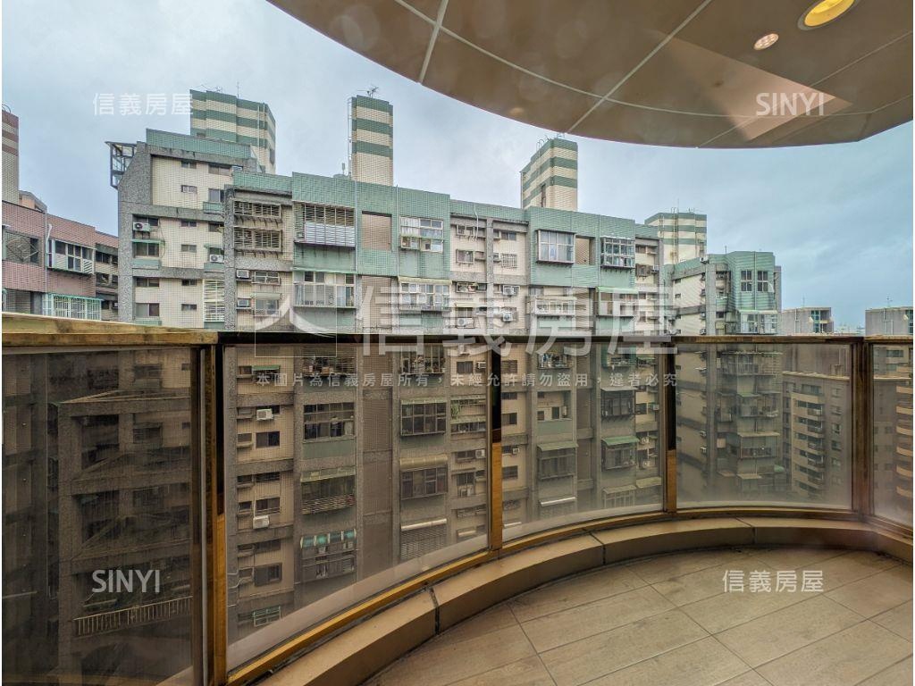 三井對面｜精華區裝潢三房房屋室內格局與周邊環境