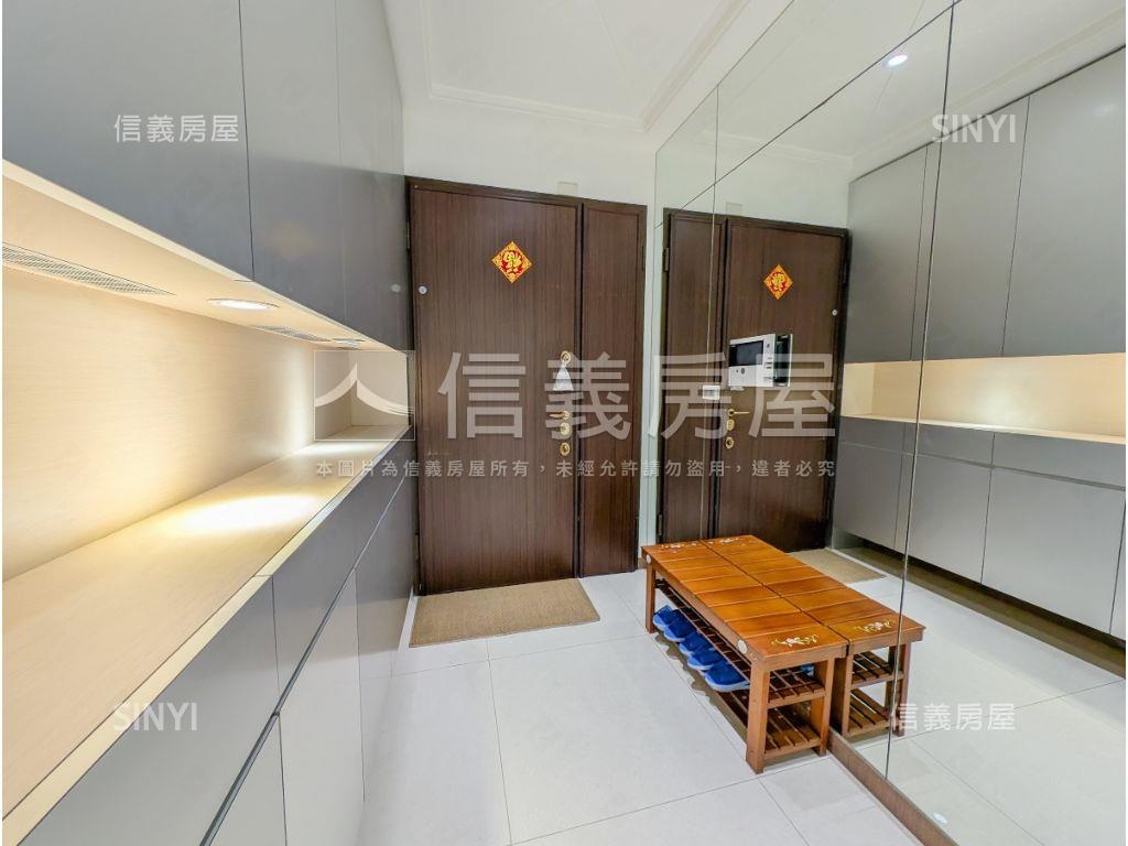 三井對面｜精華區裝潢三房房屋室內格局與周邊環境