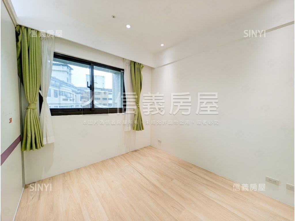 三井對面｜精華區裝潢三房房屋室內格局與周邊環境