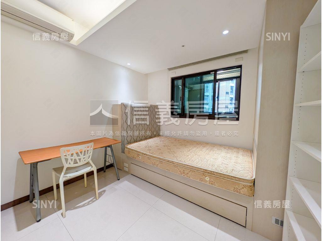 三井對面｜精華區裝潢三房房屋室內格局與周邊環境