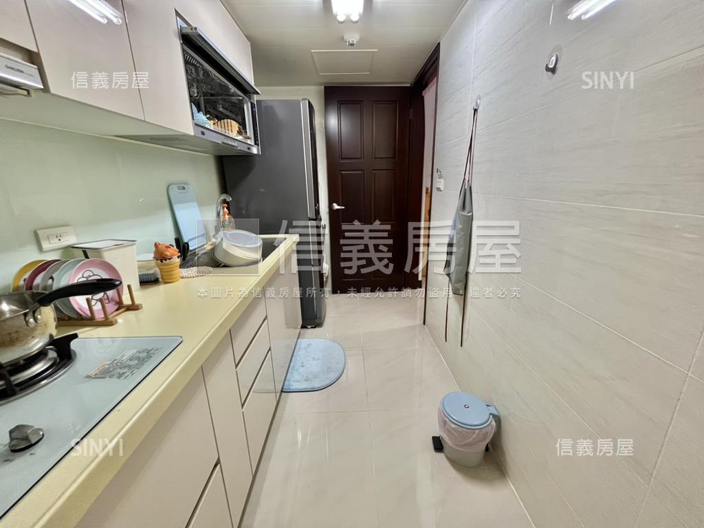 專任幸福溫馨大三房房屋室內格局與周邊環境