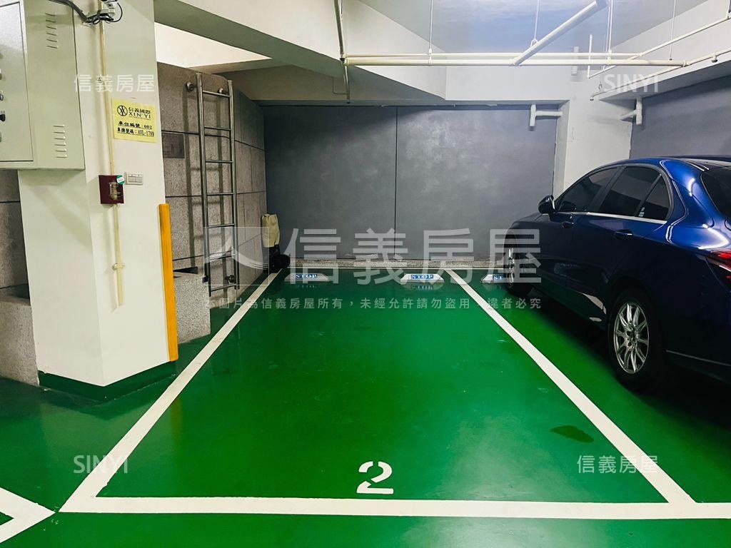 信義國際後棟三房＋車位房屋室內格局與周邊環境