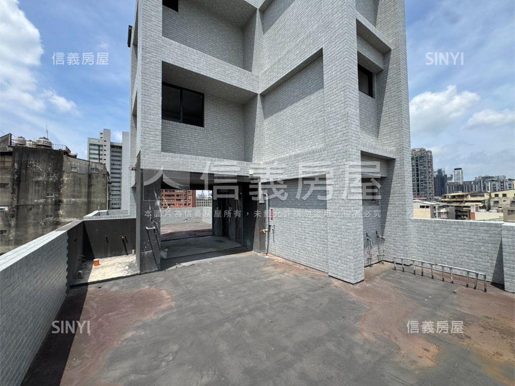 都心寓所３樓房屋室內格局與周邊環境