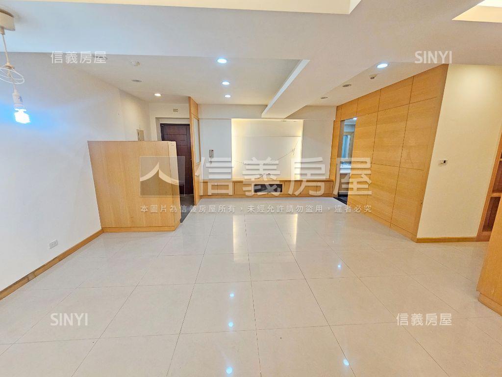 頂溪捷運雙星附車位房屋室內格局與周邊環境