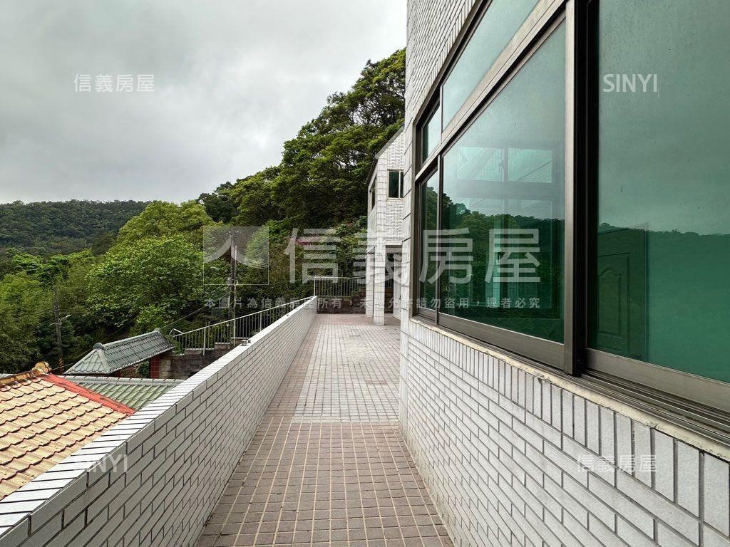 陽明山稀有山泉大別墅房屋室內格局與周邊環境