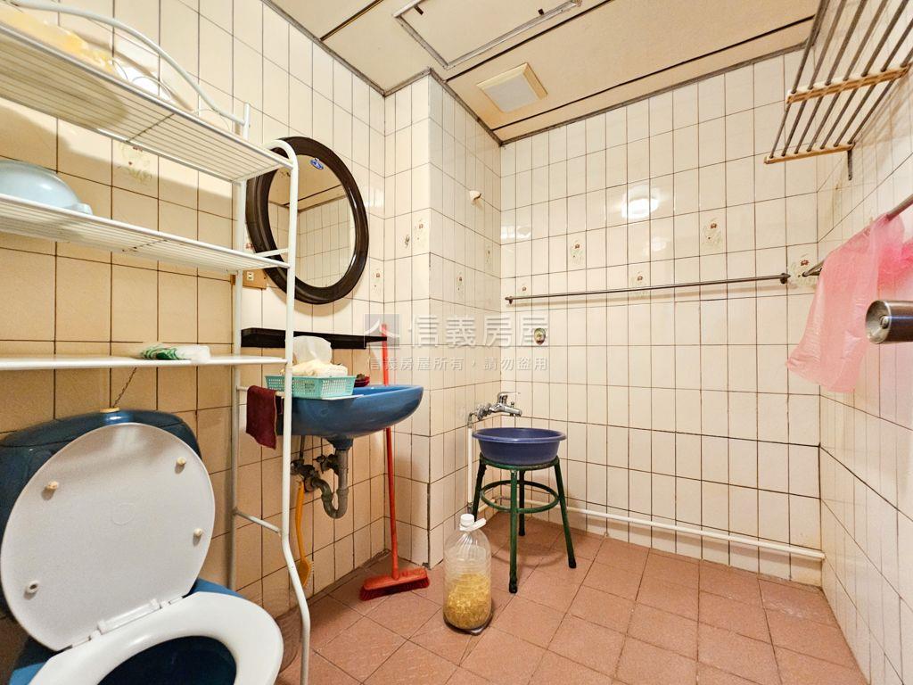 大湳市場旁２樓公寓房屋室內格局與周邊環境