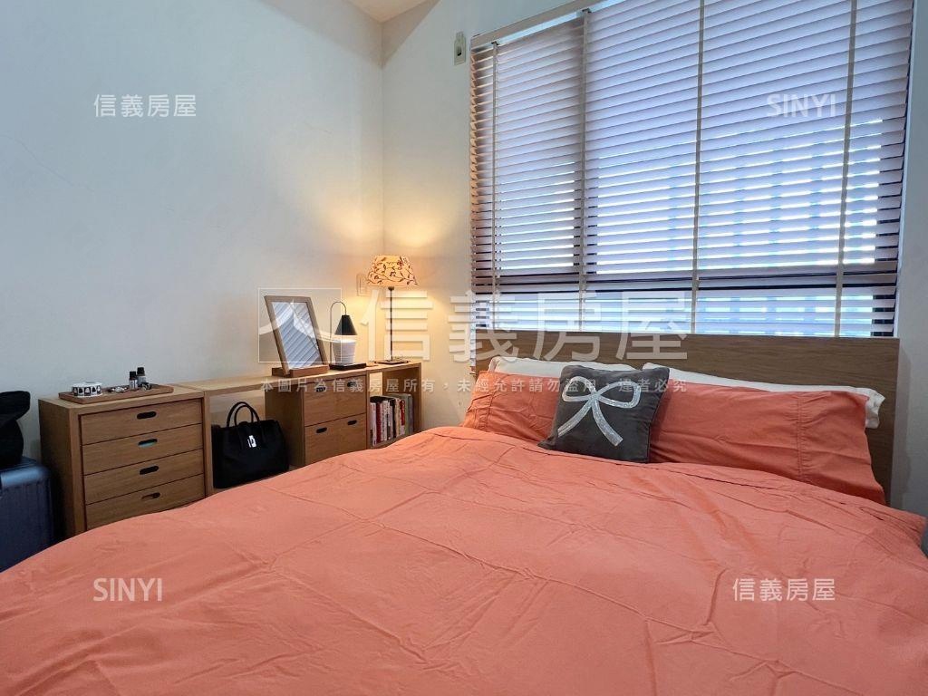 專任水悅高樓景觀一覽無遺房屋室內格局與周邊環境