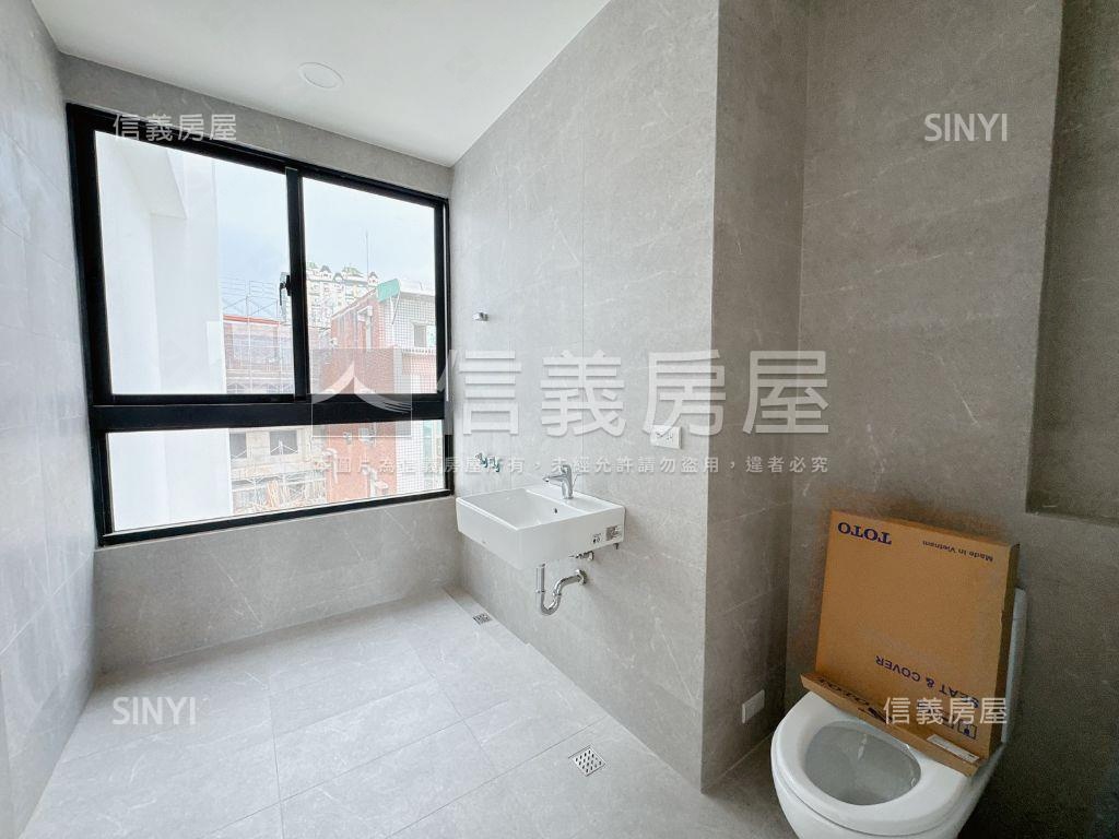 聚時光時尚雙車墅Ａ房屋室內格局與周邊環境
