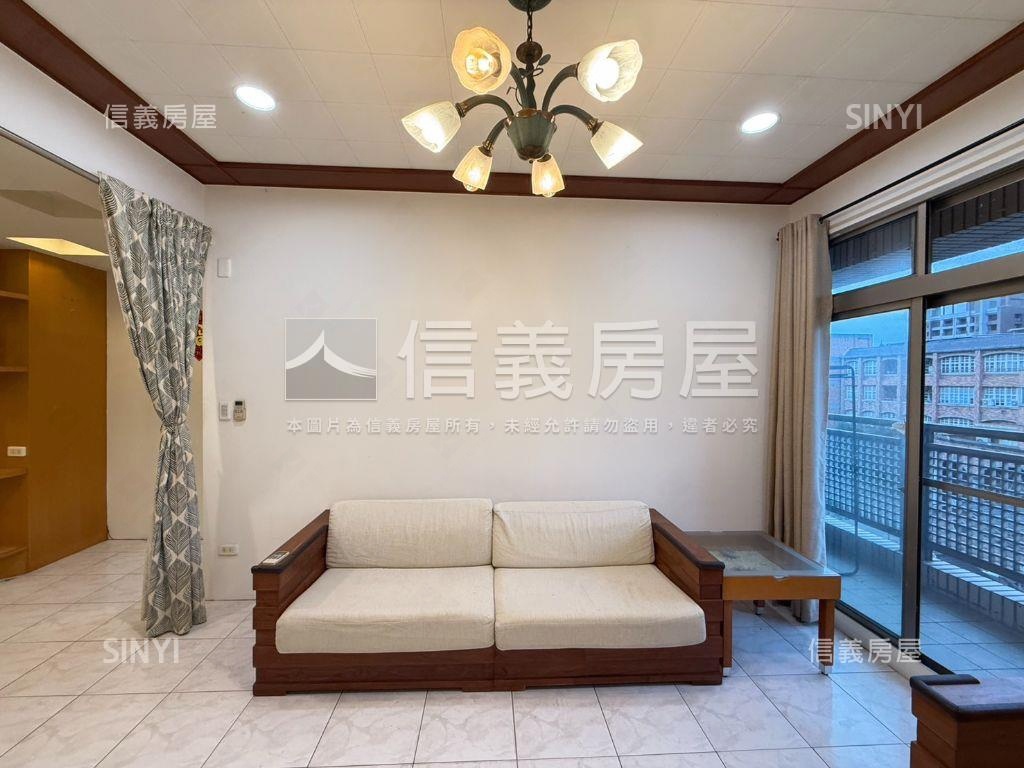 星光市面國小三房平面車位房屋室內格局與周邊環境